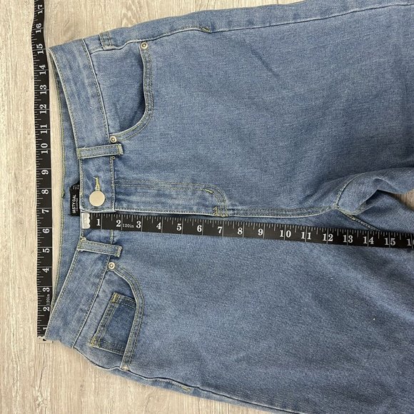 Nasty Gal US Size 8 High Rise Blue Distressed Straight Leg Boyfriend Jeans - Picture 4 of 7